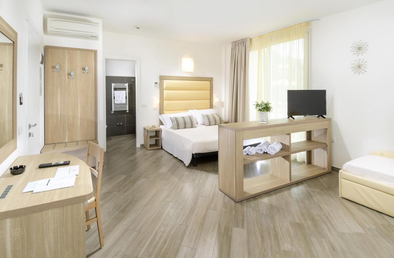 Hotel Atlantic & Spa Gabicce Mare Ngoại thất bức ảnh