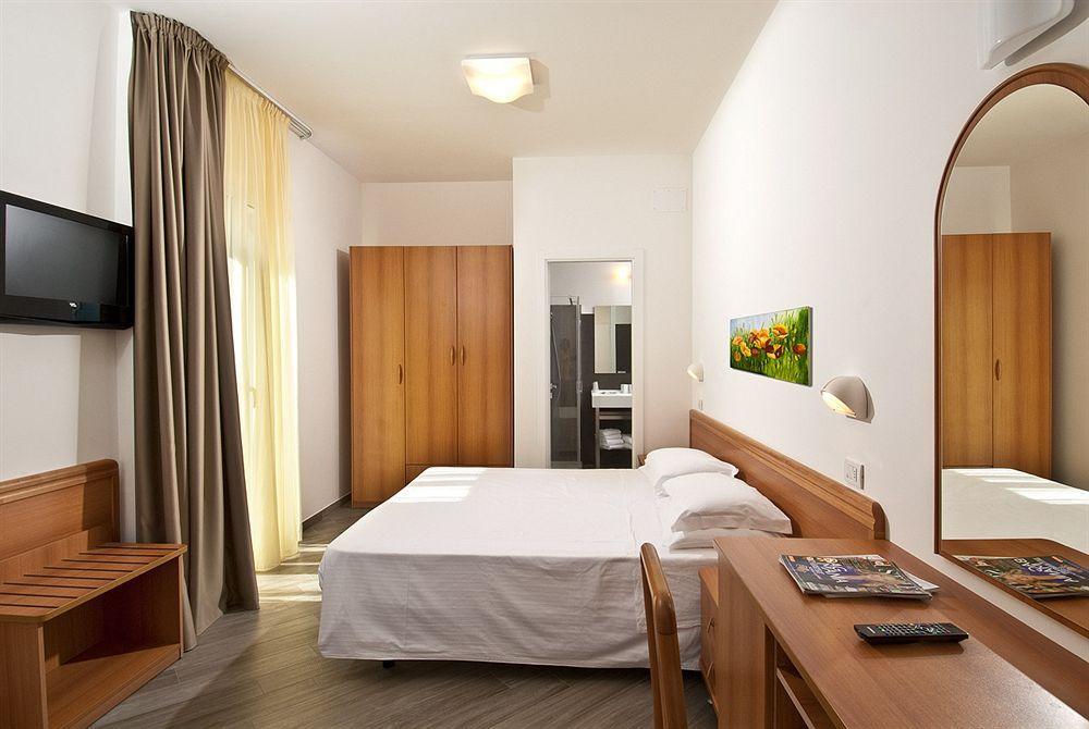 Hotel Atlantic & Spa Gabicce Mare Ngoại thất bức ảnh
