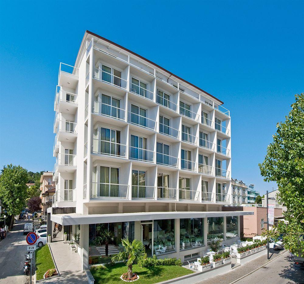 Hotel Atlantic & Spa Gabicce Mare Ngoại thất bức ảnh